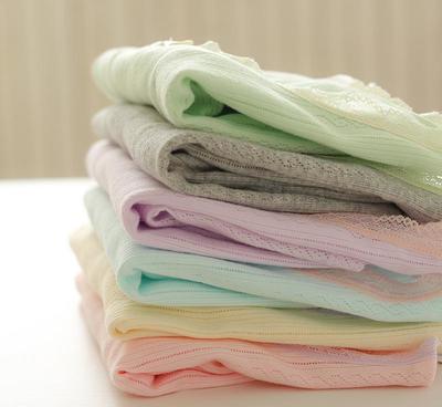 夏日居家必備 純棉螺紋針織T恤，舒適與時尚的完美融合